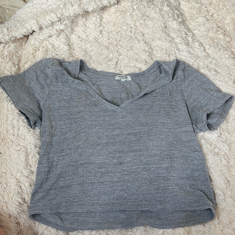 Cropped grey baby tee